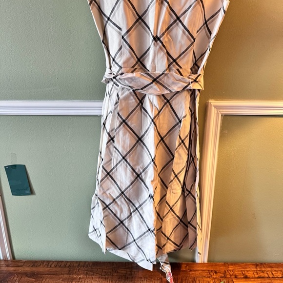 Calvin Klein Sleeveless Plaid Dress - Picture 8 of 10